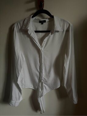 Velvet Heart White Tie-Front Button-Up Shirt